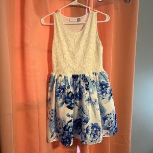 Girls dresses